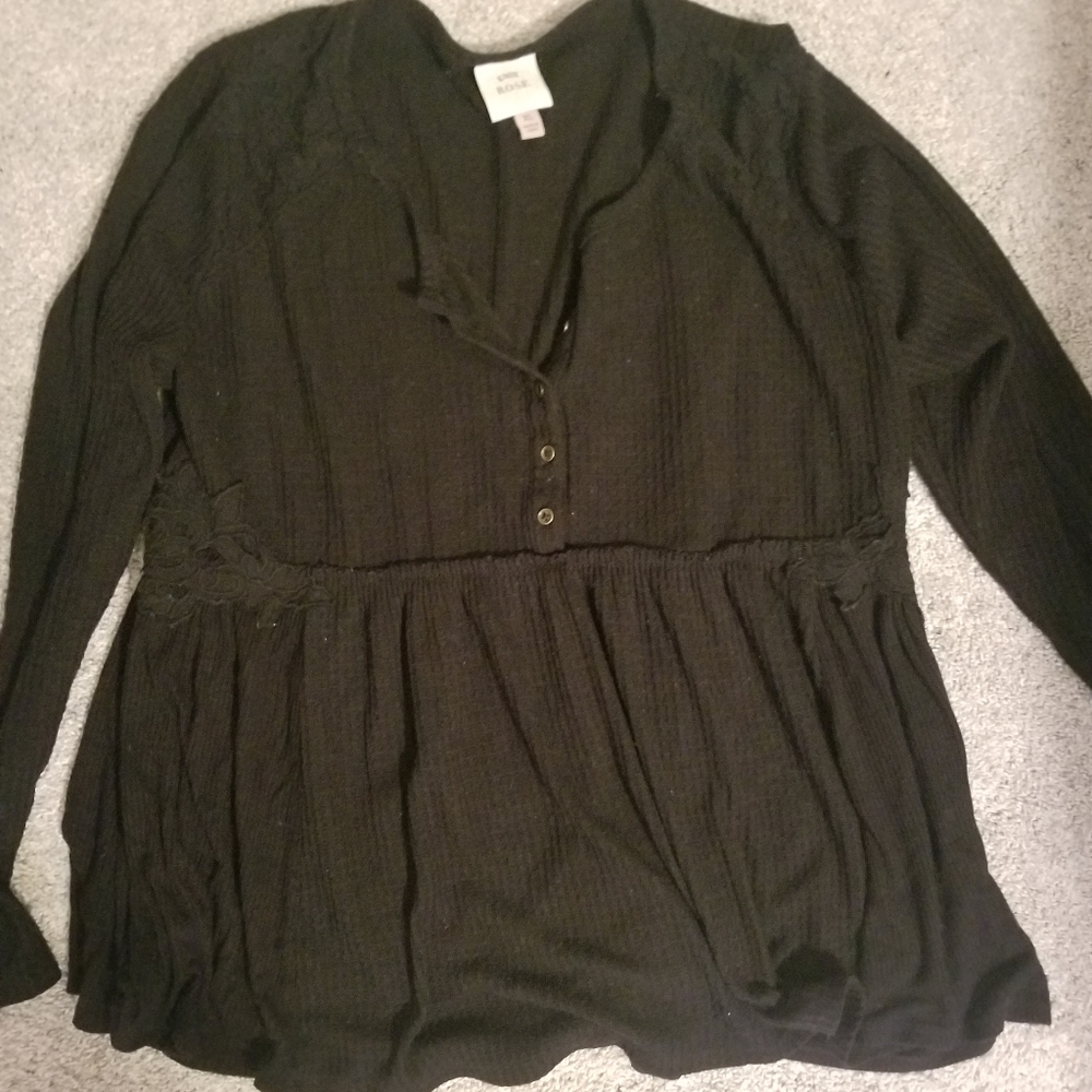 Women's knoxrose top